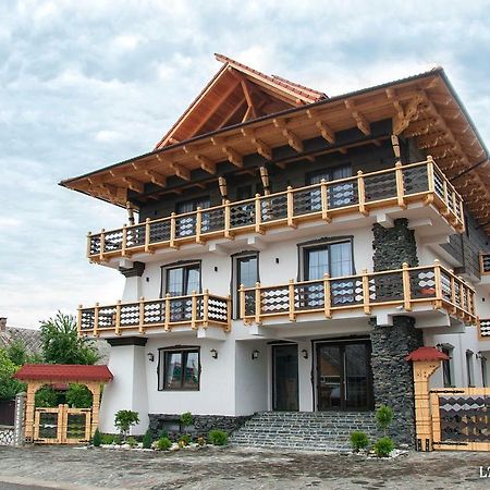 La Conacul Vesel Hotel Săpînţa Kültér fotó
