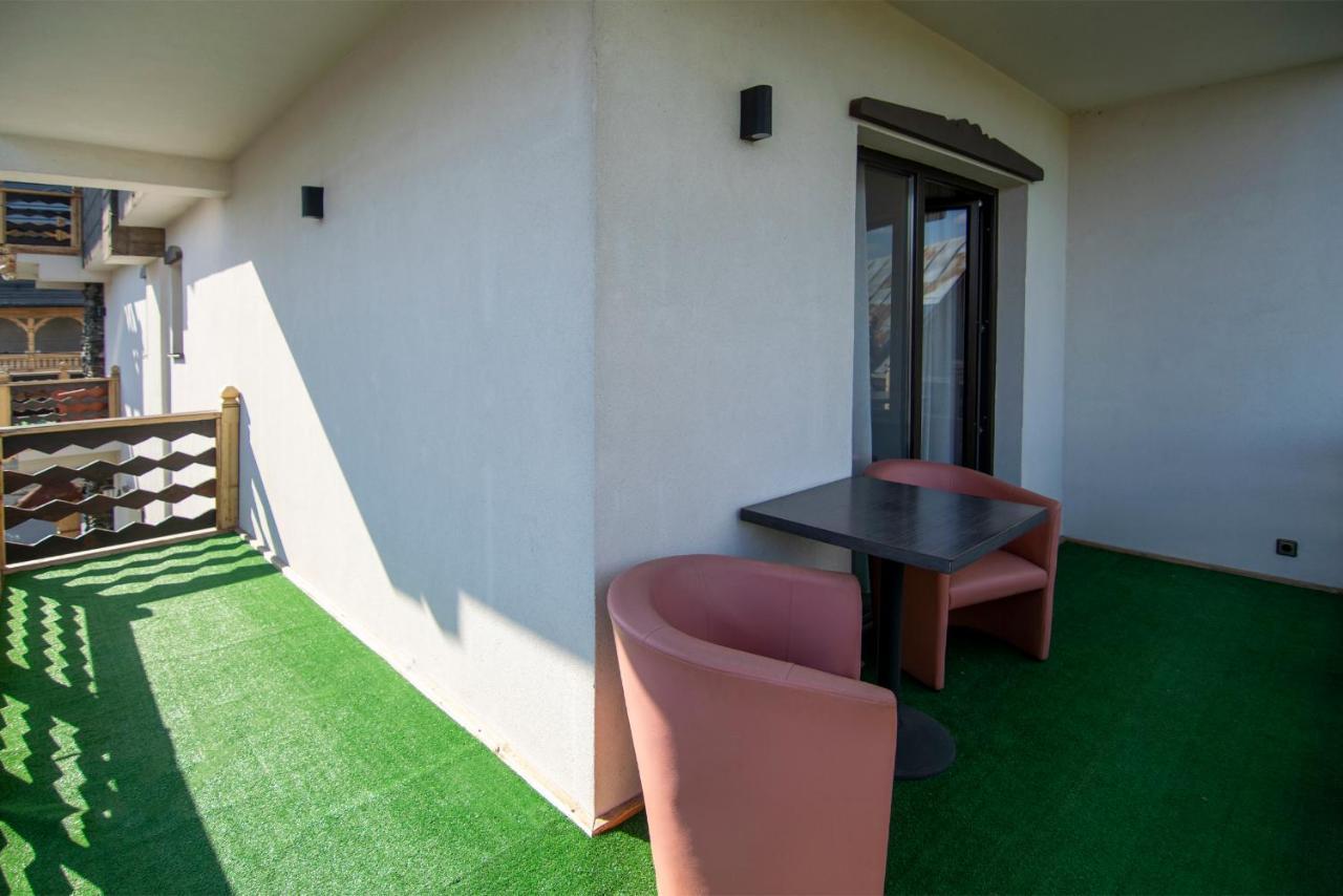 La Conacul Vesel Hotel Săpînţa Kültér fotó