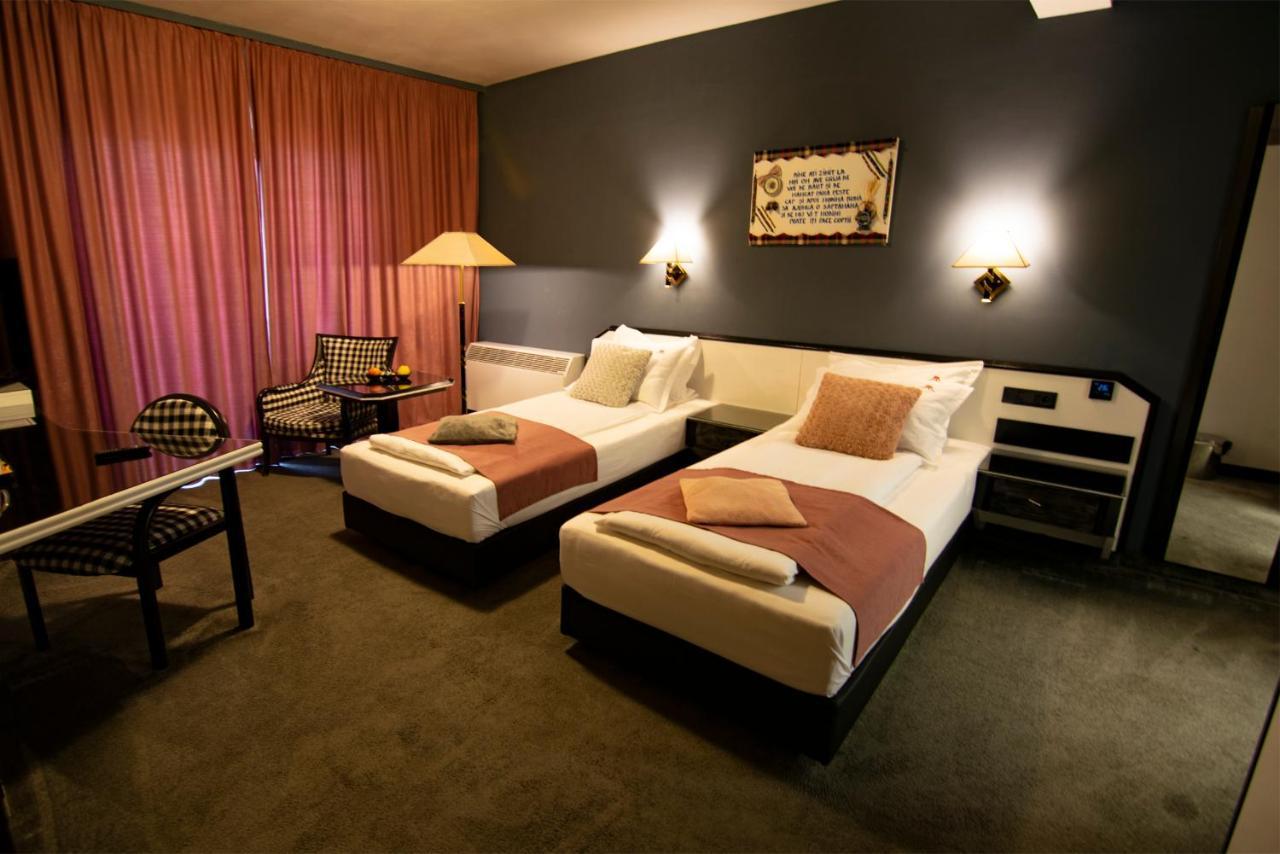 La Conacul Vesel Hotel Săpînţa Kültér fotó