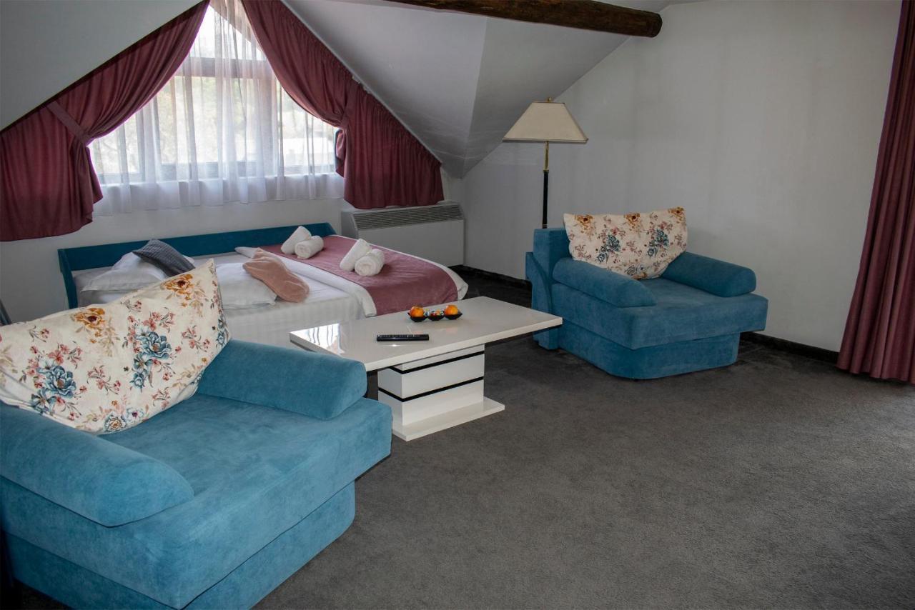 La Conacul Vesel Hotel Săpînţa Kültér fotó