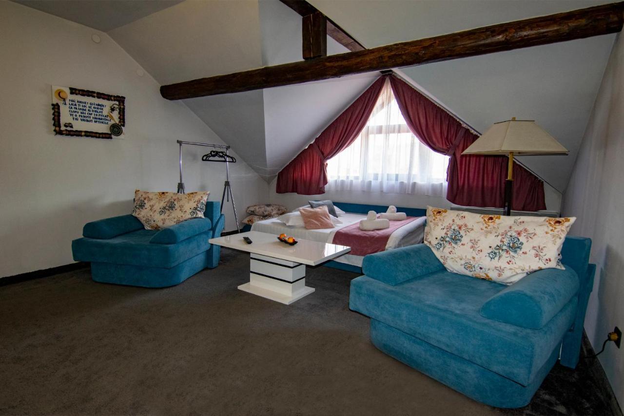La Conacul Vesel Hotel Săpînţa Kültér fotó