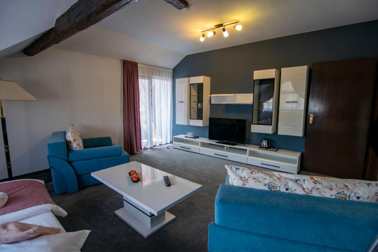 La Conacul Vesel Hotel Săpînţa Kültér fotó
