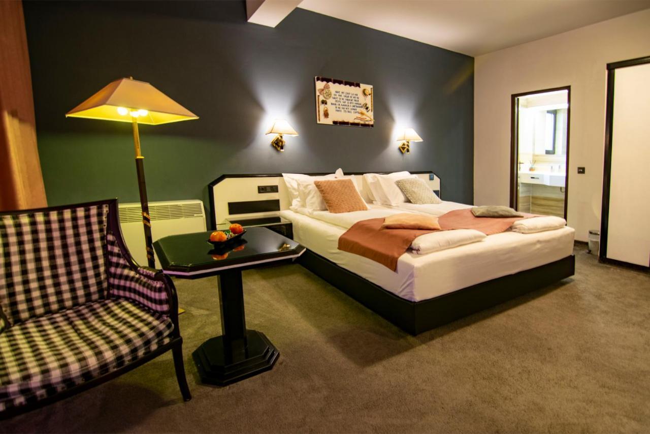 La Conacul Vesel Hotel Săpînţa Kültér fotó