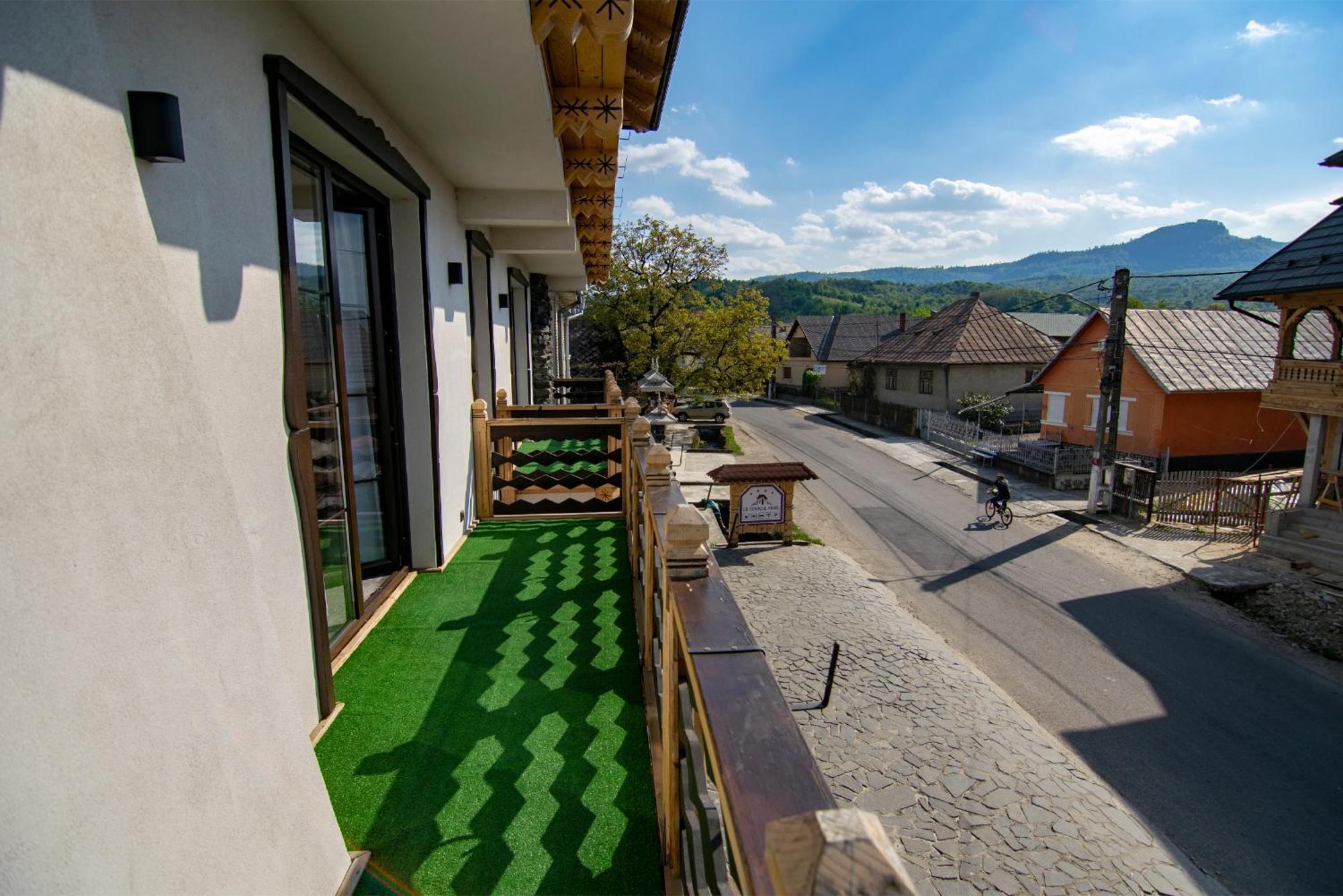 La Conacul Vesel Hotel Săpînţa Kültér fotó