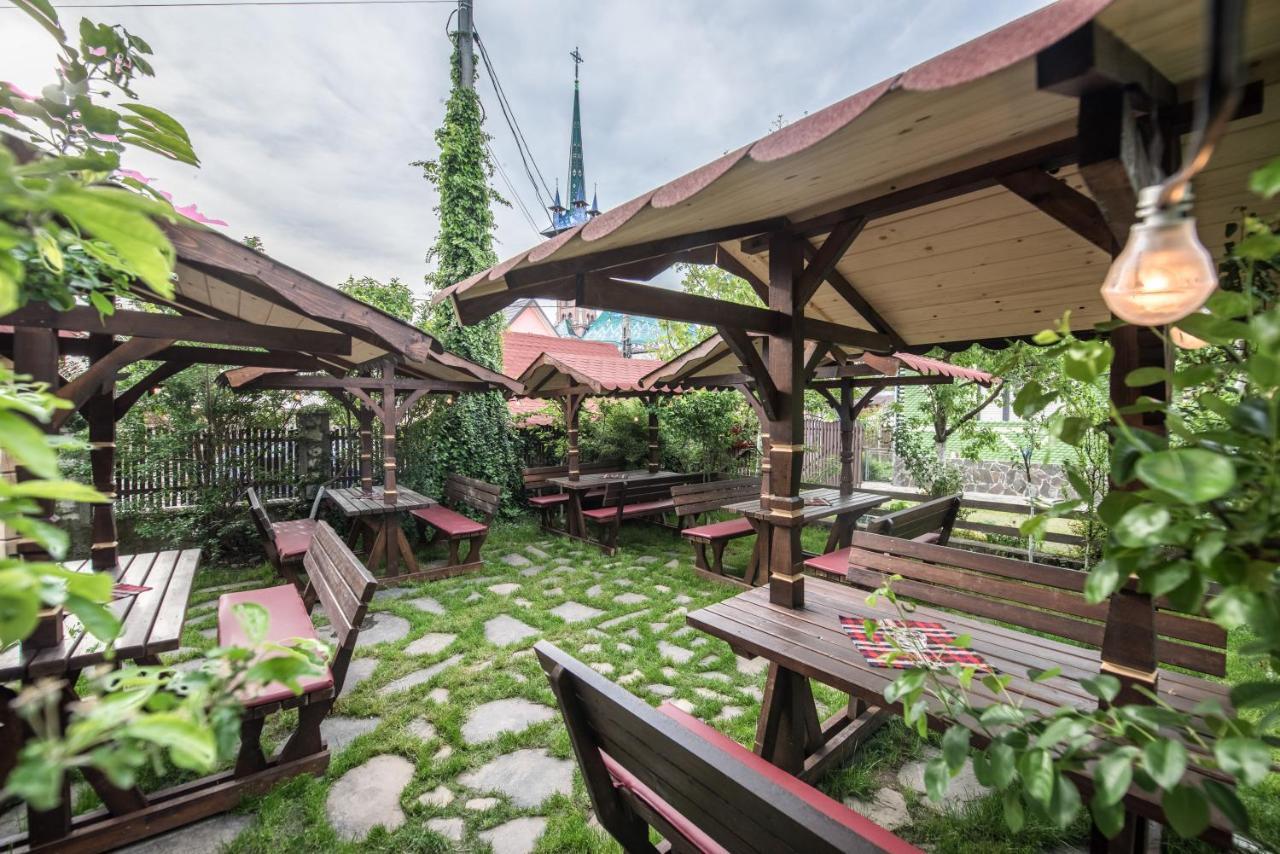 La Conacul Vesel Hotel Săpînţa Kültér fotó