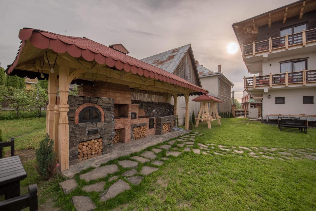 La Conacul Vesel Hotel Săpînţa Kültér fotó